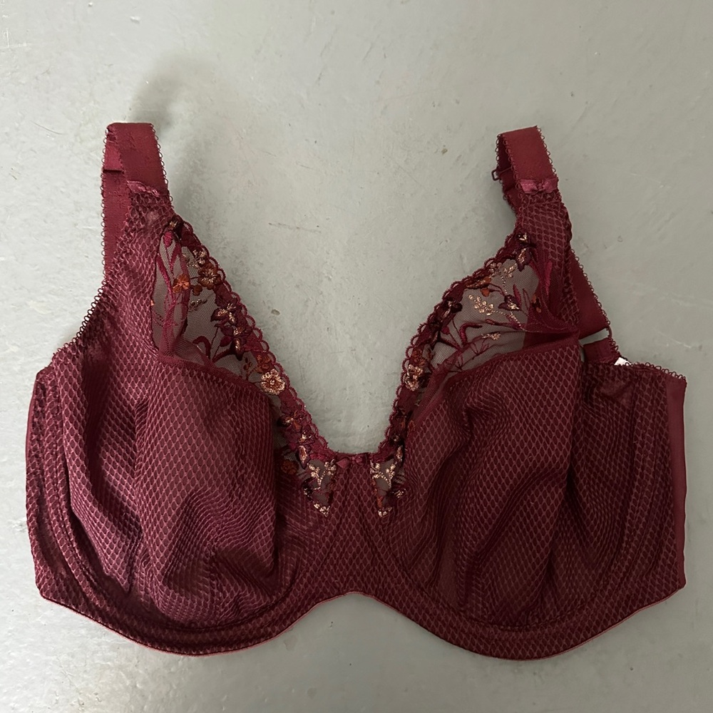 Elomi Burgundy Unlined Bra size 32N